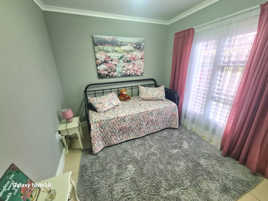 3 Bedroom Property for Sale in Paradise Beach Eastern Cape